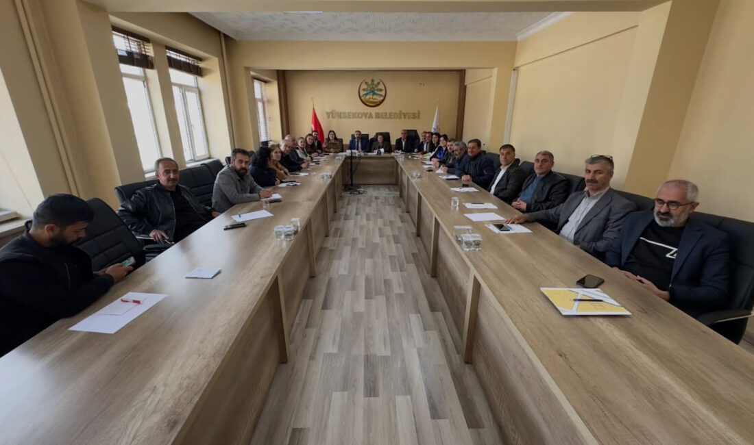 Yüksekova’da Toplu Taşıma Ücretleri Yeniden Belirlendi Yüksekova Belediyesi, şehir içi toplu taşıma ücretlerine ilişkin önemli bir