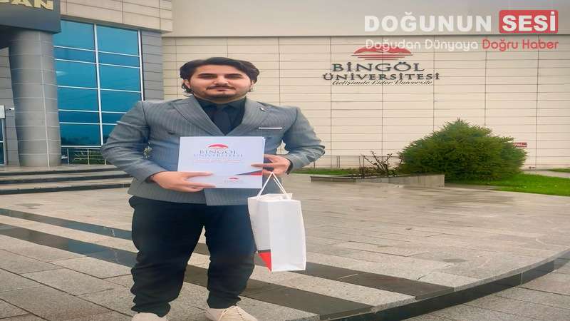 Hakkâri’nin Derecik ilçesinden Fuat Yılmaz, Bingöl Üniversitesi’nin düzenlediği Türkiye geneli