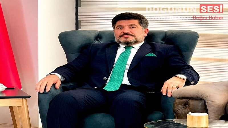 Rekatsız 6 Farz: Azad Goyi’den Ankara’ya Hakkari Çağrısı Azad Goyi, Hakkari–Van kara yolunun heyelan nedeniyle günlerdir kapalı olmasına