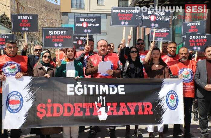 Hakkari Eğitim-Bir-Sen’den Sert Tepki Eğitim-Bir-Sen Hakkari Şube Başkanlığına Nihat Gür, Siverek’teki silahlı saldırının ardından