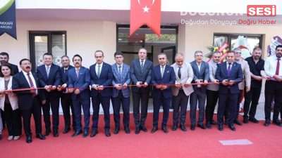 Hakkari Barosu, yeni hizmet binasını düzenlenen törenle hizmete açtı. Yoğun