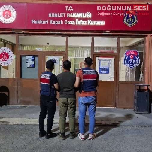 İran Sınırında Uyuşturucu Operasyonu: 11 Kilogramdan Fazla Skunk Ele Geçirildi Hakkari İl Jandarma Komutanlığı ekipleri, uyuşturucu madde ticaretine yönelik yürüttüğü