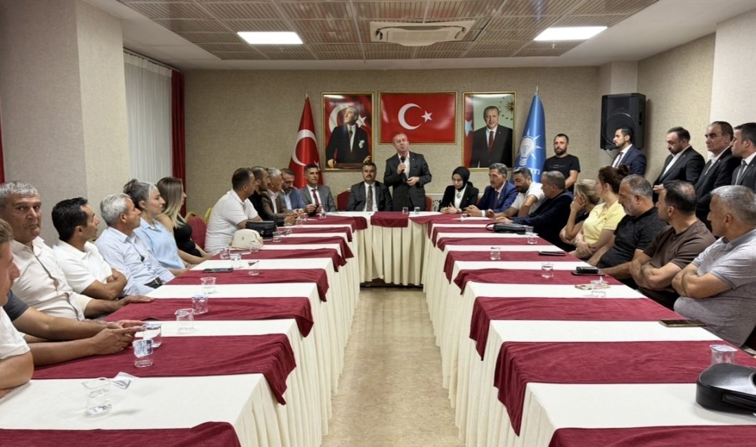 Hakkâri’de dikkat çeken bir buluşma gerçekleşti. Koop-İş Sendikası Van Şube