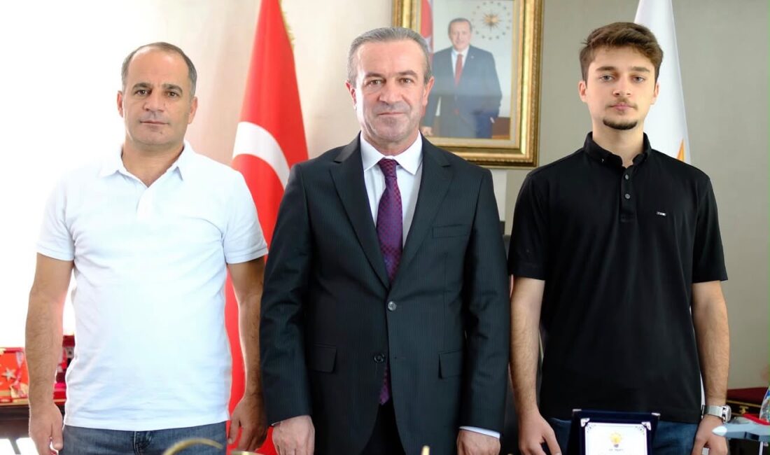 2026 YKS’de Hakkâri’de önemli bir derece elde eden Hamza Hazar