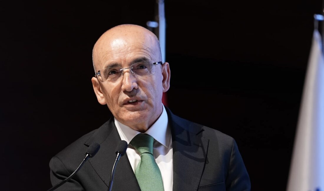 Hazine ve Maliye Bakanı Mehmet Şimşek, finans piyasalarındaki işlemlere yönelik