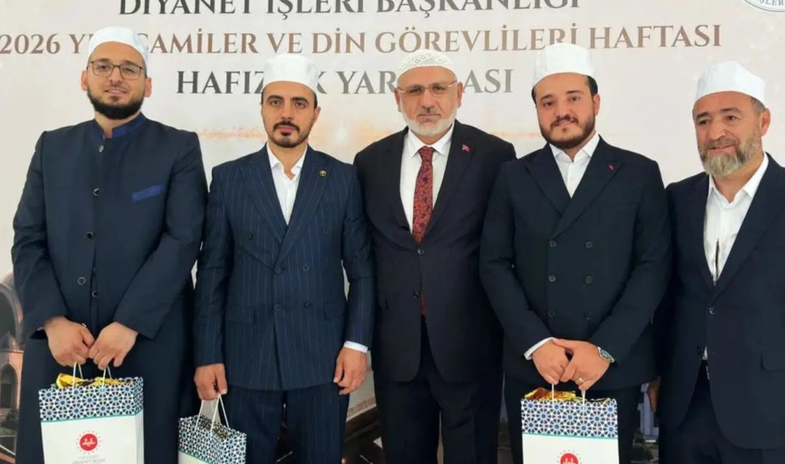 Hakkari’de Hafızlık Heyecanı: Türkiye’nin En İyi Hafızları Finalde Yarıştı Diyanet İşleri Başkanlığı tarafından düzenlenen “Camiler ve Din Görevlileri Haftası