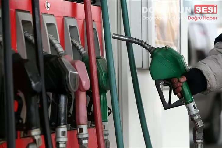 Motorine tarihi zam geliyor! Litre fiyatı 100 TL’ye dayanıyor: Tarih ve saat açıklandı Motorine beklenen zam sürücüleri yakından ilgilendiriyor. Akaryakıt fiyatlarında yeni artış