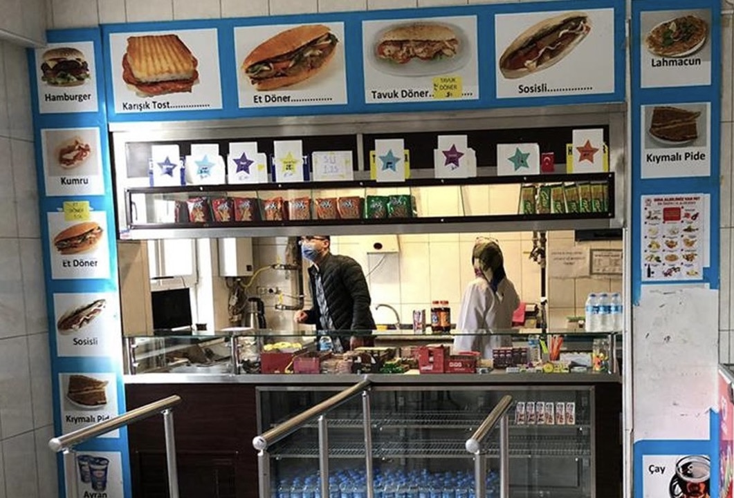 Okul kantinlerinde öğrencilerin daha sağlıklı beslenmesini desteklemek amacıyla satışa sunulan