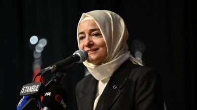 AK Parti Genel Sekreteri Eyyüp Kadir İnan, eski Aile ve