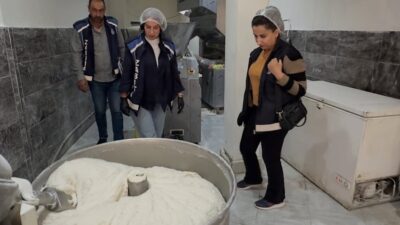 Yüksekova Belediyesi Zabıta Müdürlüğü ekipleri, ilçe genelinde faaliyet gösteren fırınlara