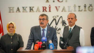 Millî Eğitim Bakanı Yusuf Tekin, çeşitli temas ve incelemelerde bulunmak