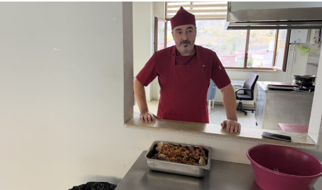 Hakkari Çevre, Şehircilik ve İklim Değişikliği İl Müdürlüğünde personel yemeklerinden