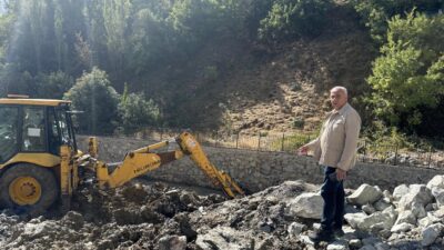 Hakkari’nin Katremas Köprüsü mevkisinde Devlet Su İşleri (DSİ) tarafından yürütülen