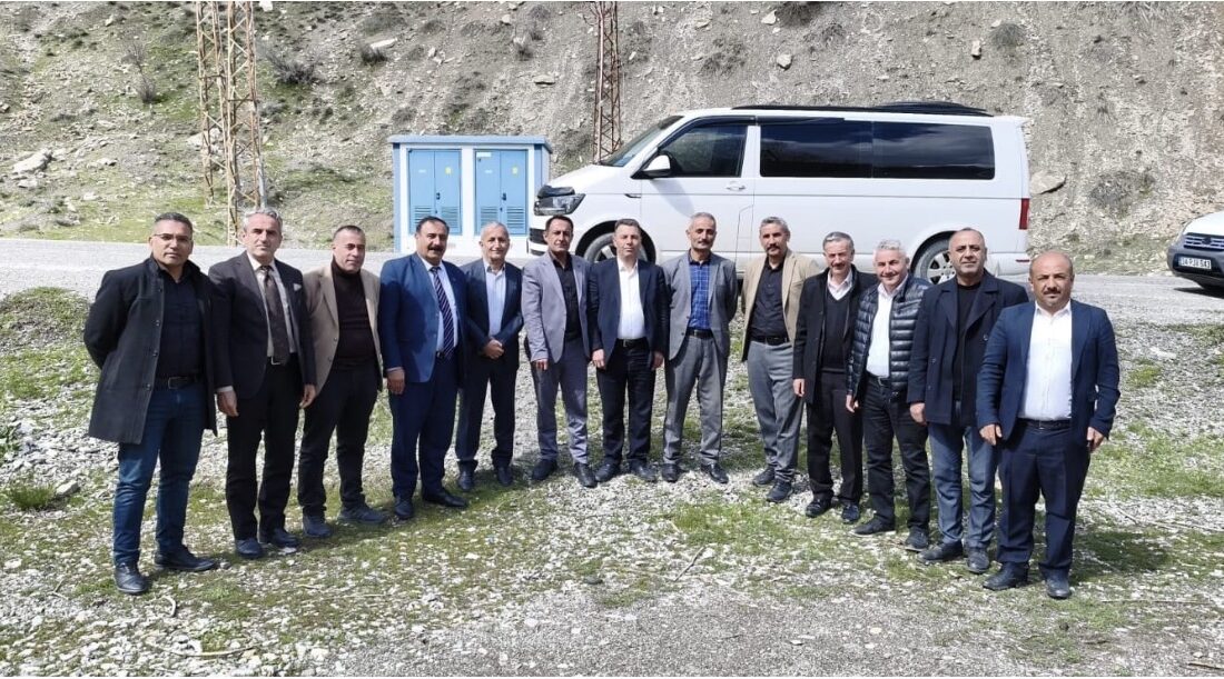 Hakkâri merkez mahalle muhtarları, Recep Tayyip Erdoğan Bulvarı’nda yaşanan trafik