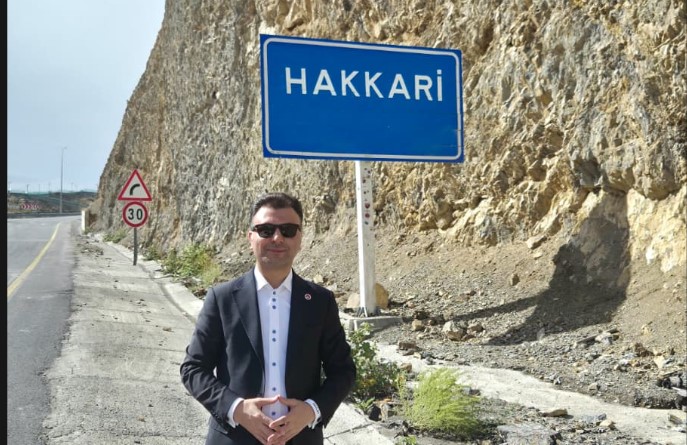 Hakkâri’de iki günlük temaslarda bulunan Yeni Dünya Partisi Genel Başkanı