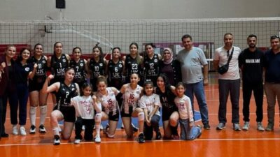 Hakkâri Sportif Faaliyetler Kulübü Kadın Voleybol Takımı, Diyarbakır deplasmanında rakibini