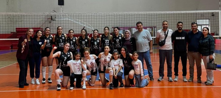 Hakkâri Sportif Faaliyetler Kulübü Kadın Voleybol Takımı, Diyarbakır deplasmanında rakibini