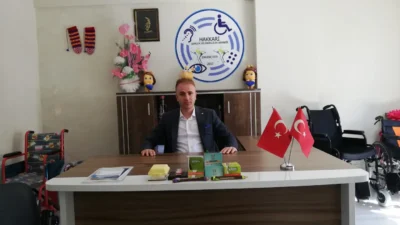 Hakkari Gençlik ve Engelliler Derneği Başkanı Yavuz Aydoğdu, Yüksekova Belediyesi